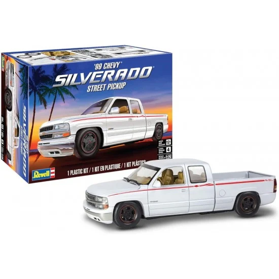 Revell-Monogram 85-4538 1/25 1999 Chevy Silverado Custom Pickup