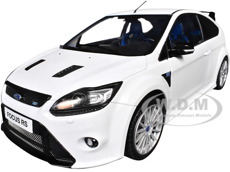 2009 Ford Focus RS MK2 Frozen White 1/18 Diecast Model Car by Solido - Ford Models