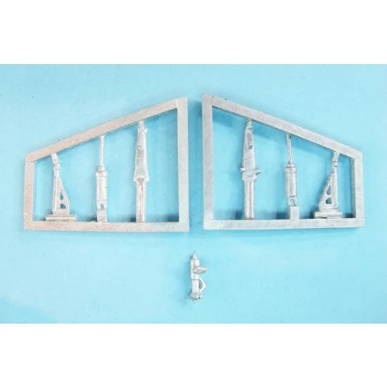 Scale Aircraft Conversion 72181 1/72 Piaggio Avanti / Hammerhead Landing Gear for Amod/A&A kits (white metal) - Model Planes
