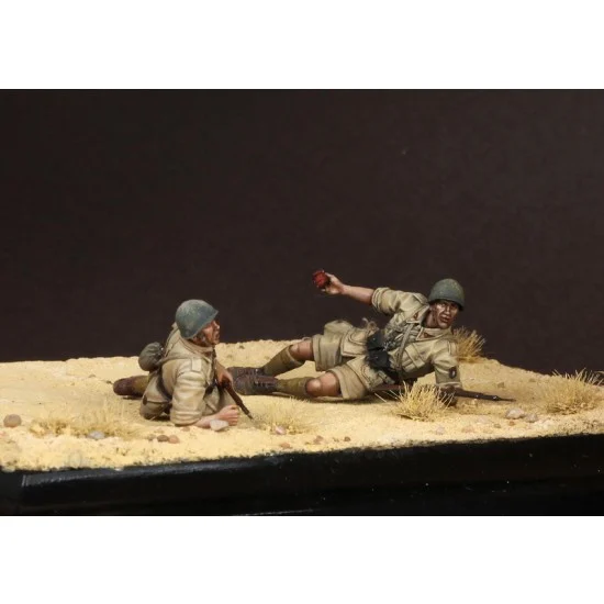 SOGA Miniatures 3627 1/35 Italian Guastatori in North Africa (2 figures) - Model Figures
