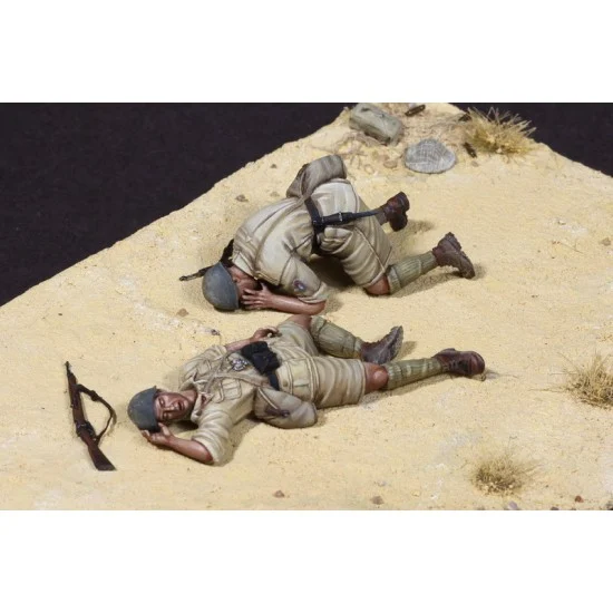 SOGA Miniatures 3628 1/35 Wounded and Killed Italian Guastatori in North Africa (2 figures) - Model Figures
