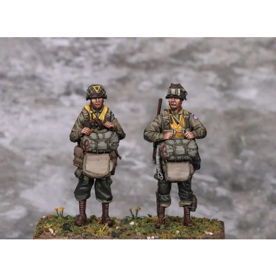 SOGA Miniatures 3638 1/35 US Army Airborne Sergeant and Demolition Specialist, D-Days 1944 (2 figures)