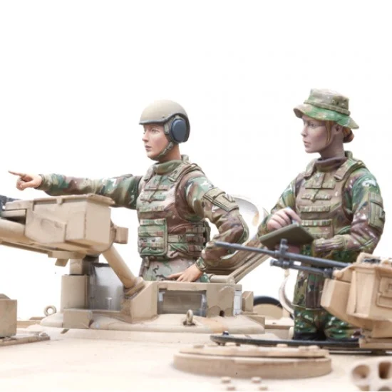 SOL Resin Factory MM254 1/16 US Army Female Tank Commander & Loader (2 Figures) - Model Figures