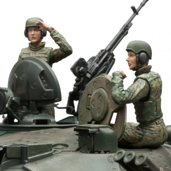 SOL Resin Factory MM263 1/16 Russian Female Tank Commander & Gunner (2 figures) - Model Figures