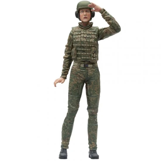 SOL Resin Factory MM264 1/16 Russian Female Tank Commander #1 - Model Figures