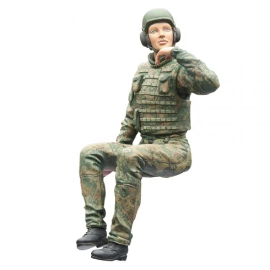SOL Resin Factory MM265 1/16 Russian Female Tank Gunner - Model Figures