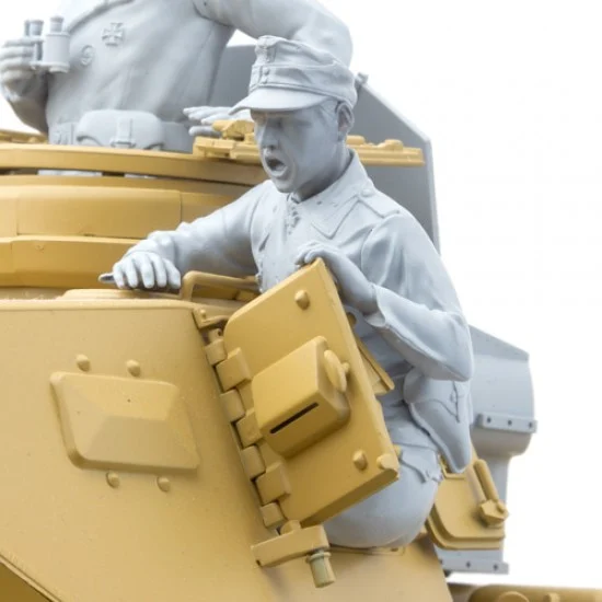 SOL Resin Factory MM541 1/16 WWII German Crew #3 of Panzer III Ausf.J for DAS WERK kits kits - Model Figures