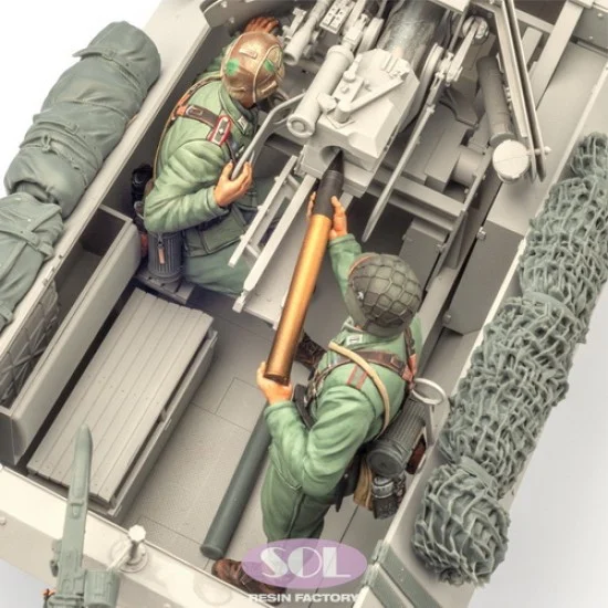 SOL Resin Factory MM826 1/16 WWII German Sd.Kfz.251/22 Crew - Model Figures