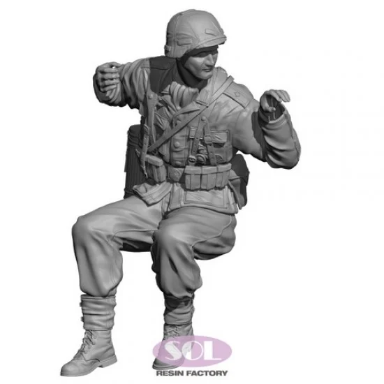 SOL Resin Factory MM832 1/35 WWII German Sd.Kfz.251/22 Gunner - Model Figures
