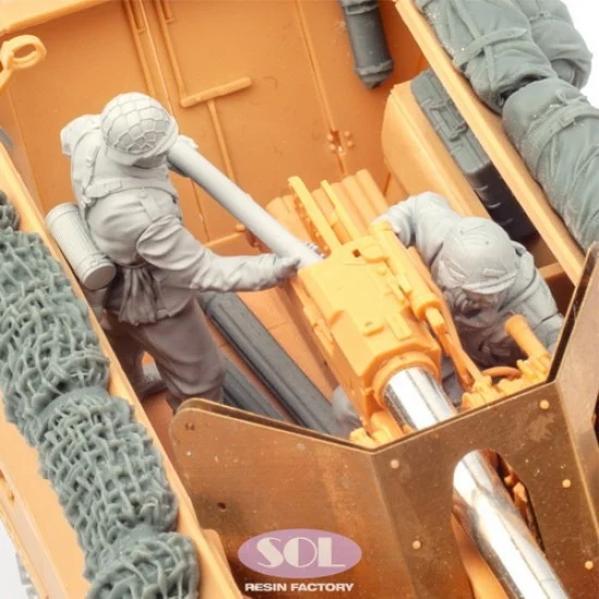 SOL Resin Factory MM834 1/35 WWII German Sd.Kfz.251/22 Crew - Model Figures