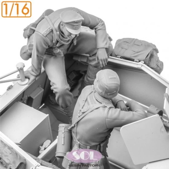 SOL Resin Factory MM858 1/16 Crew for WWII German Sd.kfz.250/1 - Model Figures