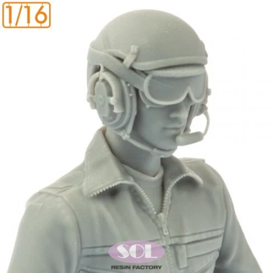 SOL Resin Factory MM913 1/16 Leopard 2A7 Bundeswehr Tank Driver for Das Werk kit - Model Figures