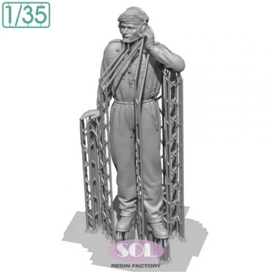 SOL Resin Factory MM963 1/35 Leopard 2A7 Bundeswehr Tank Commander II (Beret type) - Model Figures