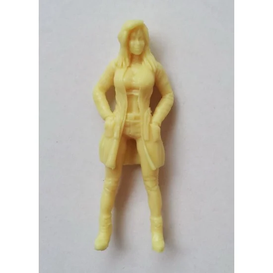 Scale Production TMF24022 1/24 Figure - "Linda"