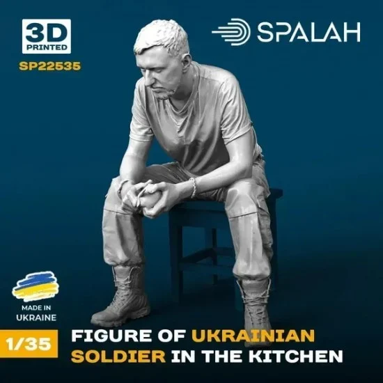 SPALAH 22535 1/35 Ukrainian Soldier in the Kitchen - Model Figures