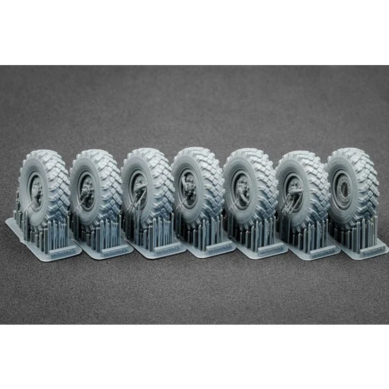 ScaleX WM35018S 1/35 Modern ZIL 131 Sagged Wheel set for Trumpeter kits - Military Vehicles & Tanks