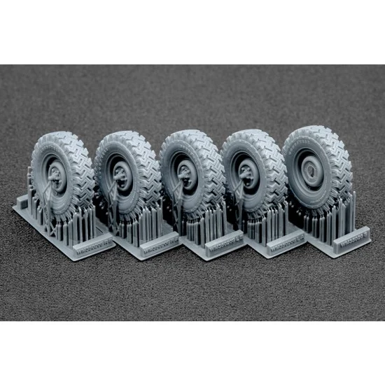 ScaleX WM35020S 1/35 Modern Land Rover 88 6.5 Small Sagged Wheel set for AK-interactive kits