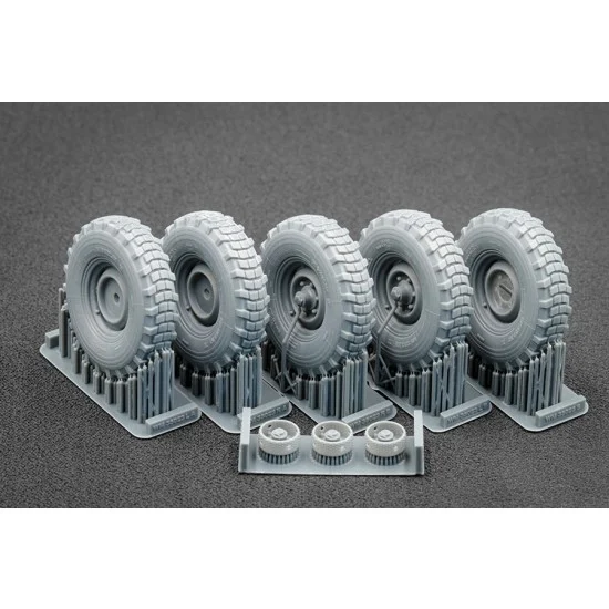 ScaleX WM35023 1/35 Modern Unimog 404 11.0R20 X v2 Ordinary Wheel set for ICM/AK/Revell kits - Military Vehicles & Tanks