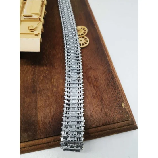 San Xin 35024 1/35 FV214 Conqueror Tank Metal Track Links w/Pins - Military Vehicles & Tanks