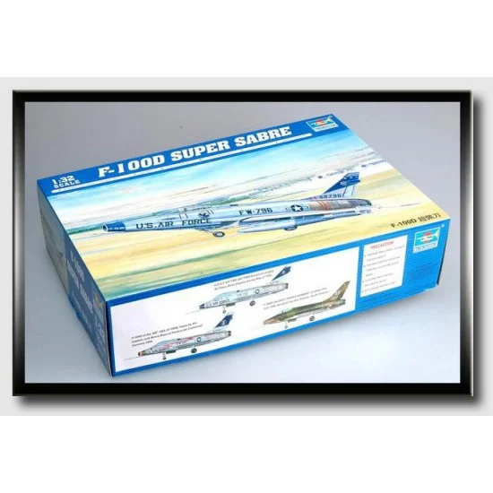 Trumpeter 02232 1/32 North American F-100D Super Sabre Fighter