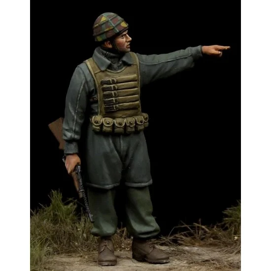 The Bodi 35127 1/35 WWII Italian Paratrooper "Nembo Division" - Model Figures