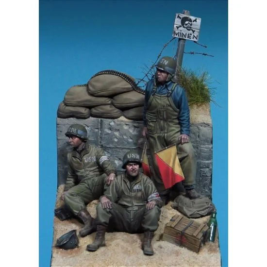 The Bodi 35179 1/35 US Navy Corpsmen & Signalman Utah Beach, Normandy 1944 (3 figures w/base) - Model Figures