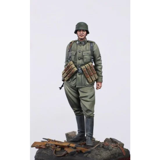 The Bodi TB-35229 1/35 WWII Soldier #1 22. SS-Freiwilligen Kavallerie-Division Maria Theresia