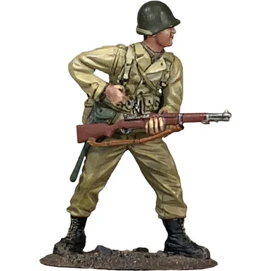 U.S. Infantry Reaching for Clip 1/30 Figure William Britain 25198
