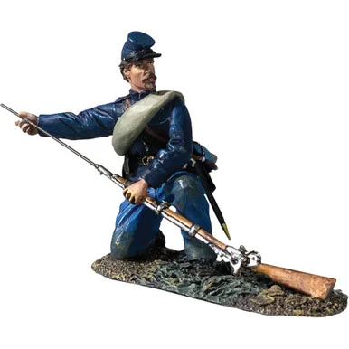 Irish Brigade Kneeling Ramming 1/30 Figure William Britain 31353