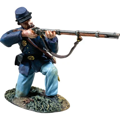 Union Infantry Kneeling Firing 1/30 Figure - No. 2 William Britain (31433)