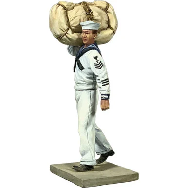 U.S.N. Sailor in Whites with Seabag 1/30 Figure William Britain (13090)
