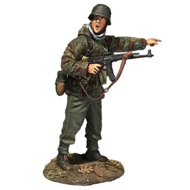 Grenadier In Parka with StG 44 Pointing 1/30 Figure - William Britain