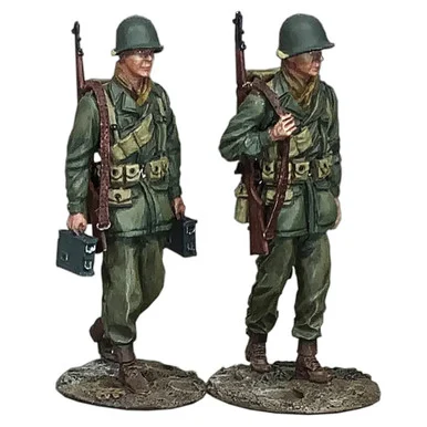 Slogging Along U.S. Infantrymen Marching 1/30 Figure Set William Britain (25272)
