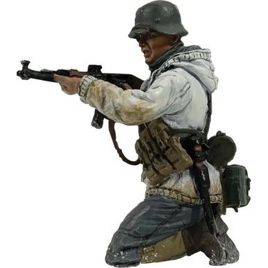 Grenadier in Parka Kneeling Firing StG 44 1/30 Figure William Britain (25114)