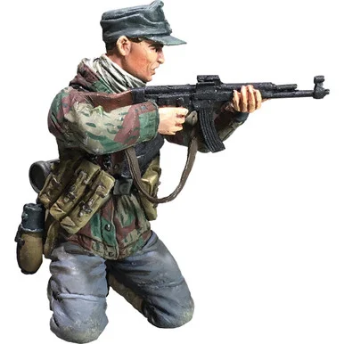 Volksgrenadier in Parka Kneeling Firing Stg44 1/30 Figure William Britain (25050)