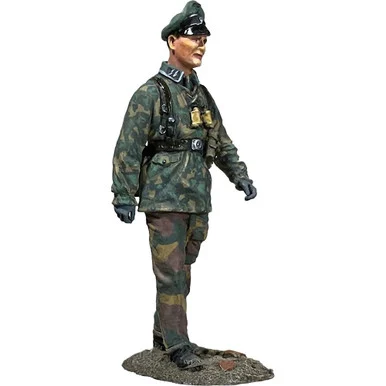 Waffen SS Hauptscharführer Walking 1/30 Figure William Britain (25123)