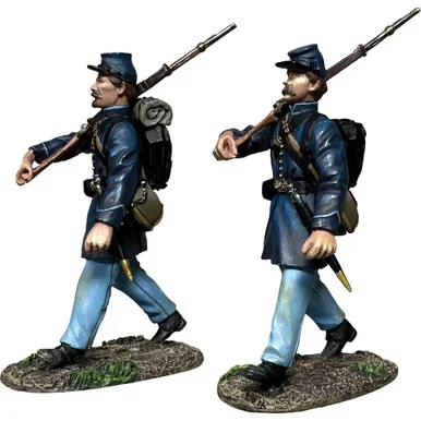 Two Union Infantry Marching 1/30 Figure Set WILLIAM BRITAIN (31493)