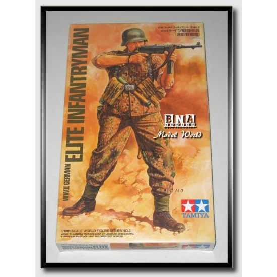 Tamiya 36303 1/16 WWII German Infantryman - Elite