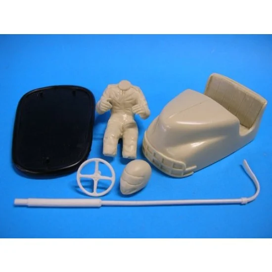 The Parts Box 1342 1/25 Dodgem Car & Racing Driver (1 car + 1 figure) - Model Cars