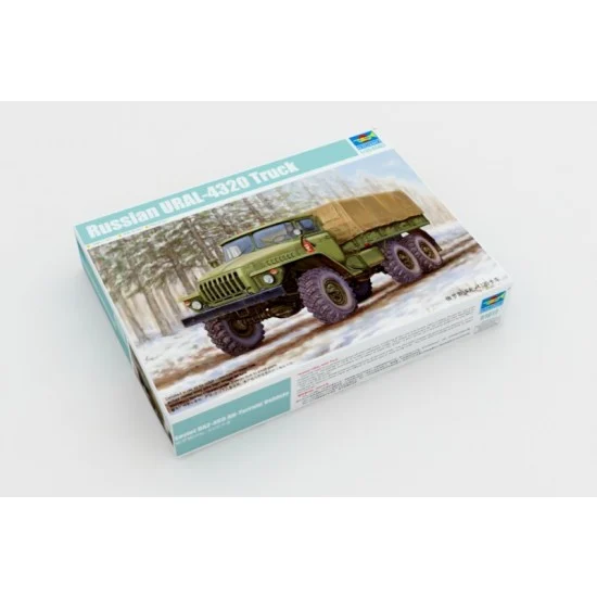 Trumpeter 01012 1/35 Russian URAL-4320 6X6 Truck