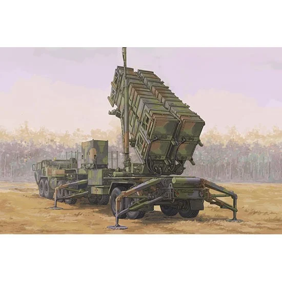 Trumpeter 07158 1/72 M983 HEMTT & M901 Launching Station w/MIM-104 PaTR iot SAM System (PAC-2)