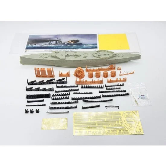 Triumph Model TM70012FH 1/700 WWI Royal Navy Battlecruiser Princess Royal 1914-1916 2 in 1 (Full Hull Ver.) [Limited Edition]