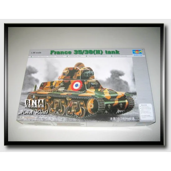 Trumpeter 00351 1/35 France Hotchkiss 35/38(H) Tank - Military Vehicles & Tanks