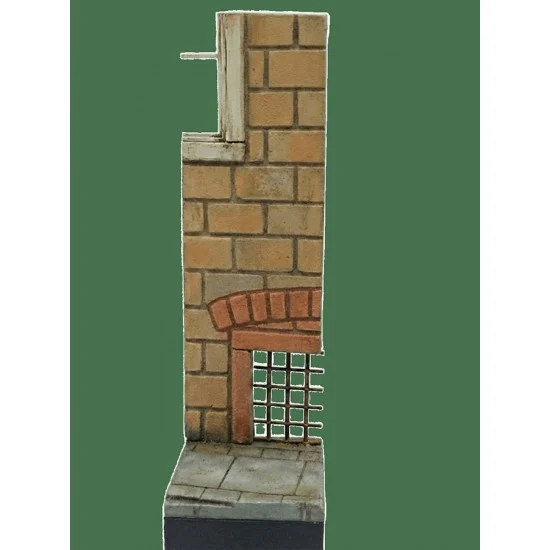 VG DioModels VG64341 54mm Base Wall with Window (4cm x 4cm x 12cm) - Scenics & Diorama