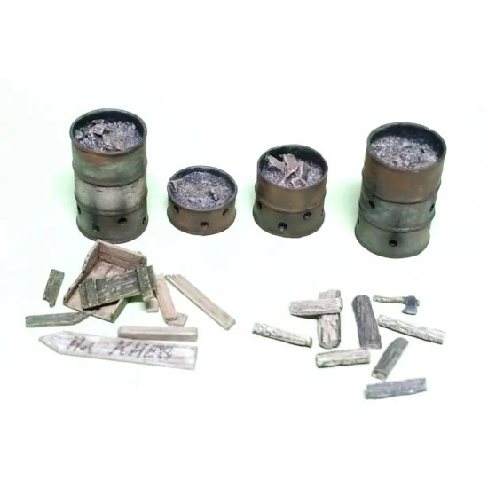 Work Shop Shin M-20207 1/35 Drum Stove and Fire Wood Set