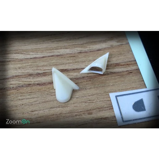 ZoomOn Z042 1/24 Carbosn Bullet Side Mirror (B) - Model Cars