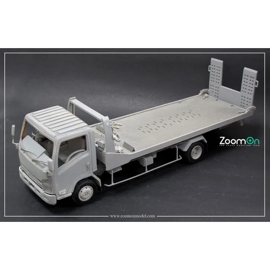 ZoomOn Z060 1/24 ELF Flatbed Truck Full Resin kit with Engine - Model Cars