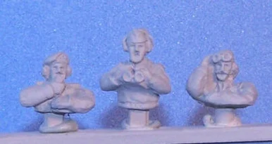 PIG080023 - BRITISH TANK COMMANDER HALF FIGS.