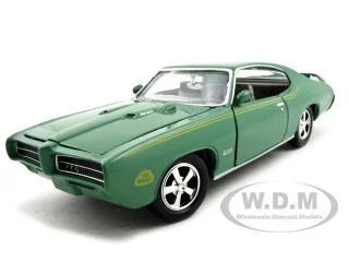 1969 Pontiac GTO Judge Green with Stripes 1/24 Diecast Model Car by Motormax - Pontiac Models