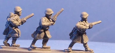 PIG080302 - ITALIAN INFANTRY IN GREATCOATS